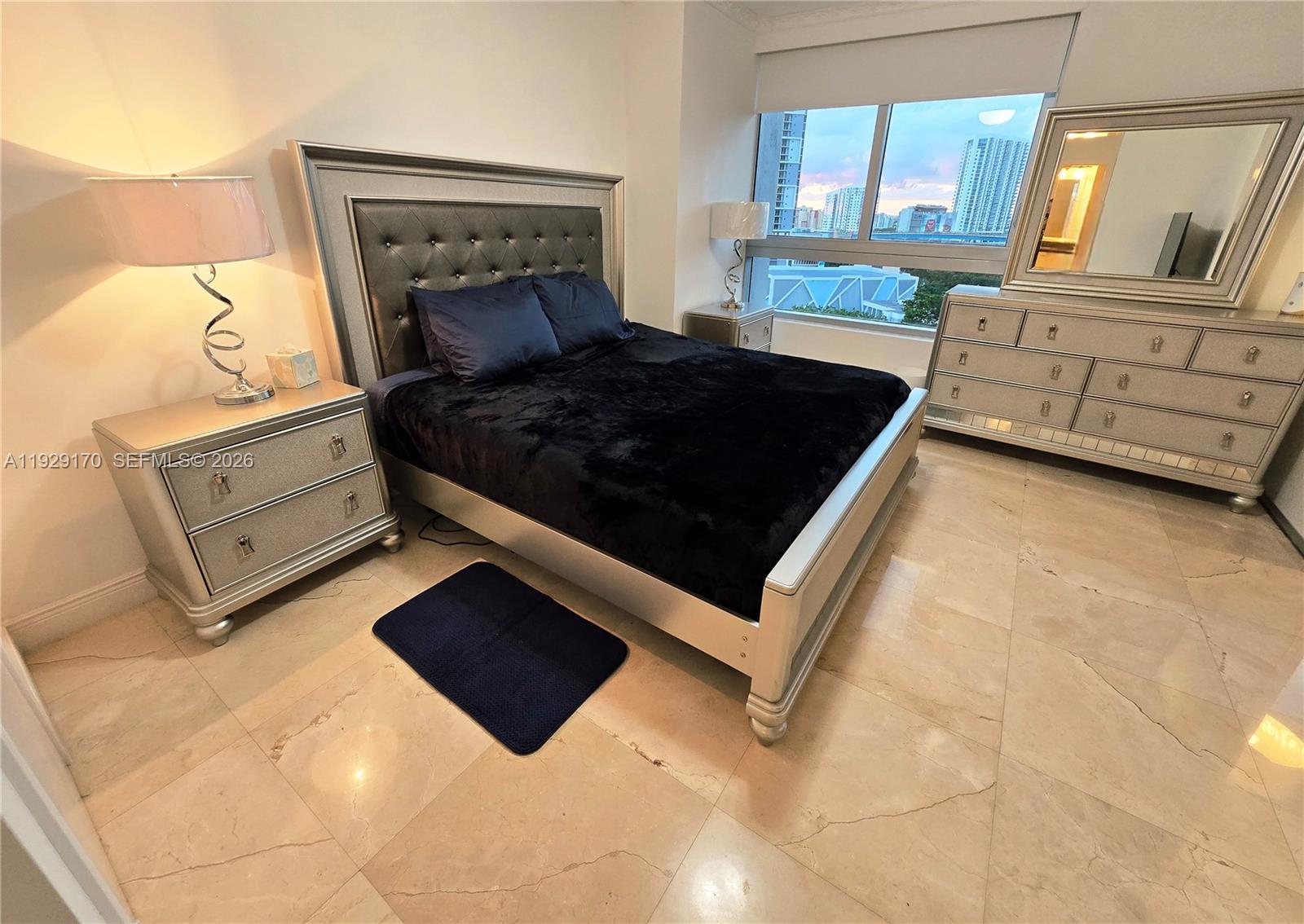 90 SW 3rd St #1110, Miami FL 33130