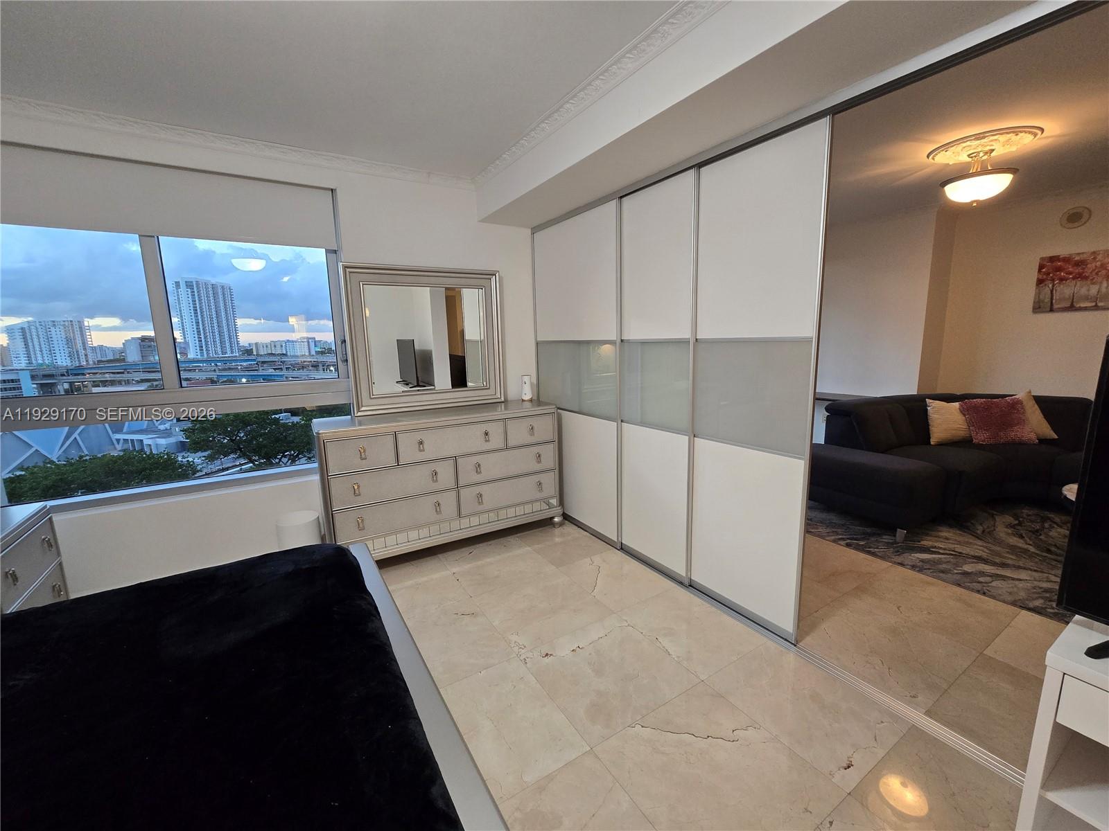 90 SW 3rd St #1110, Miami FL 33130