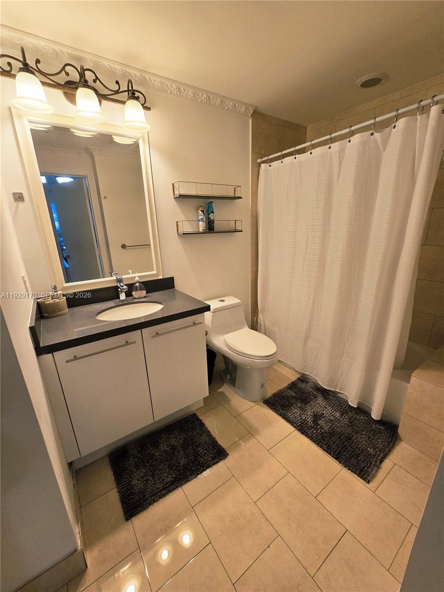 90 SW 3rd St #1110, Miami FL 33130