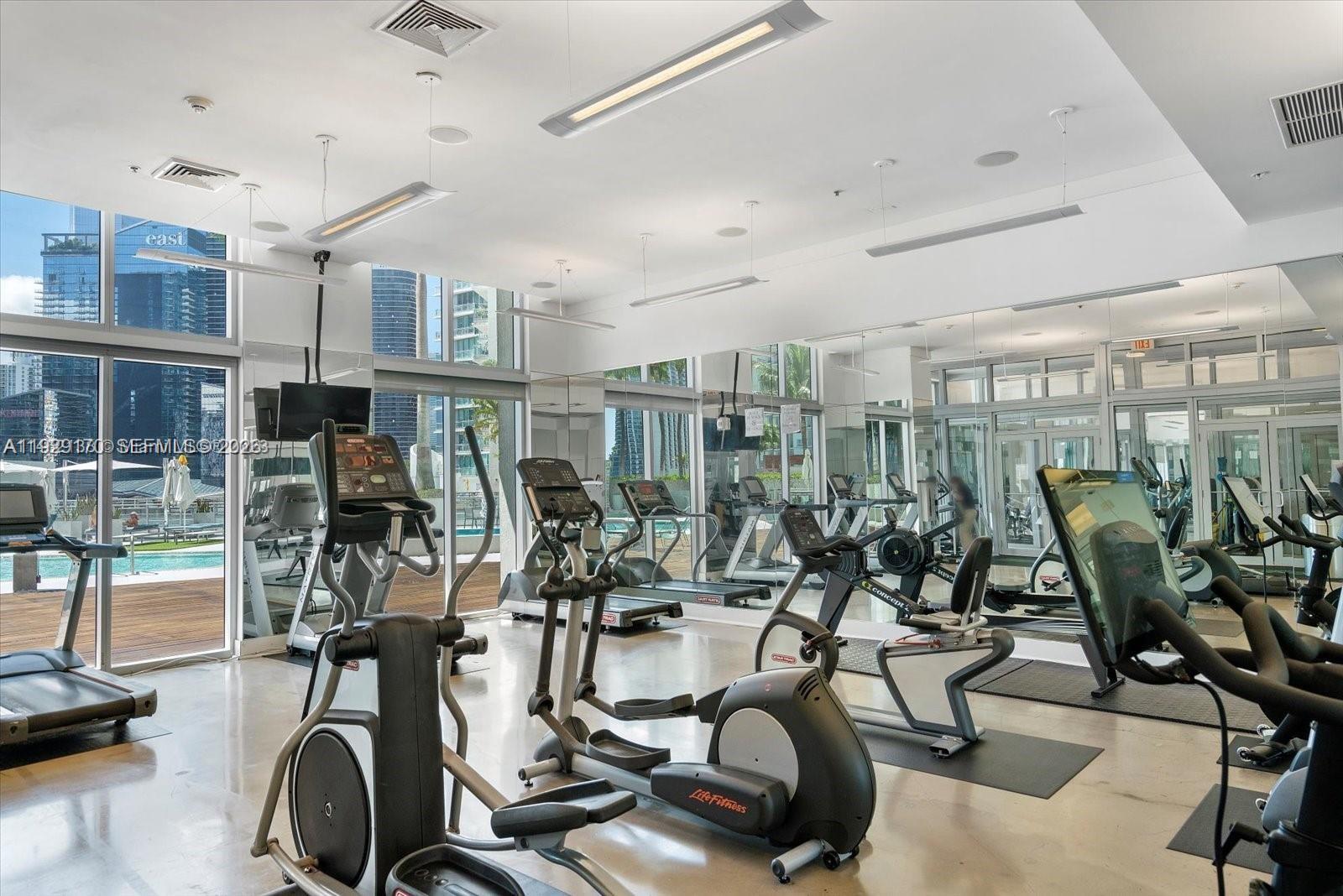 90 SW 3rd St #1110, Miami FL 33130