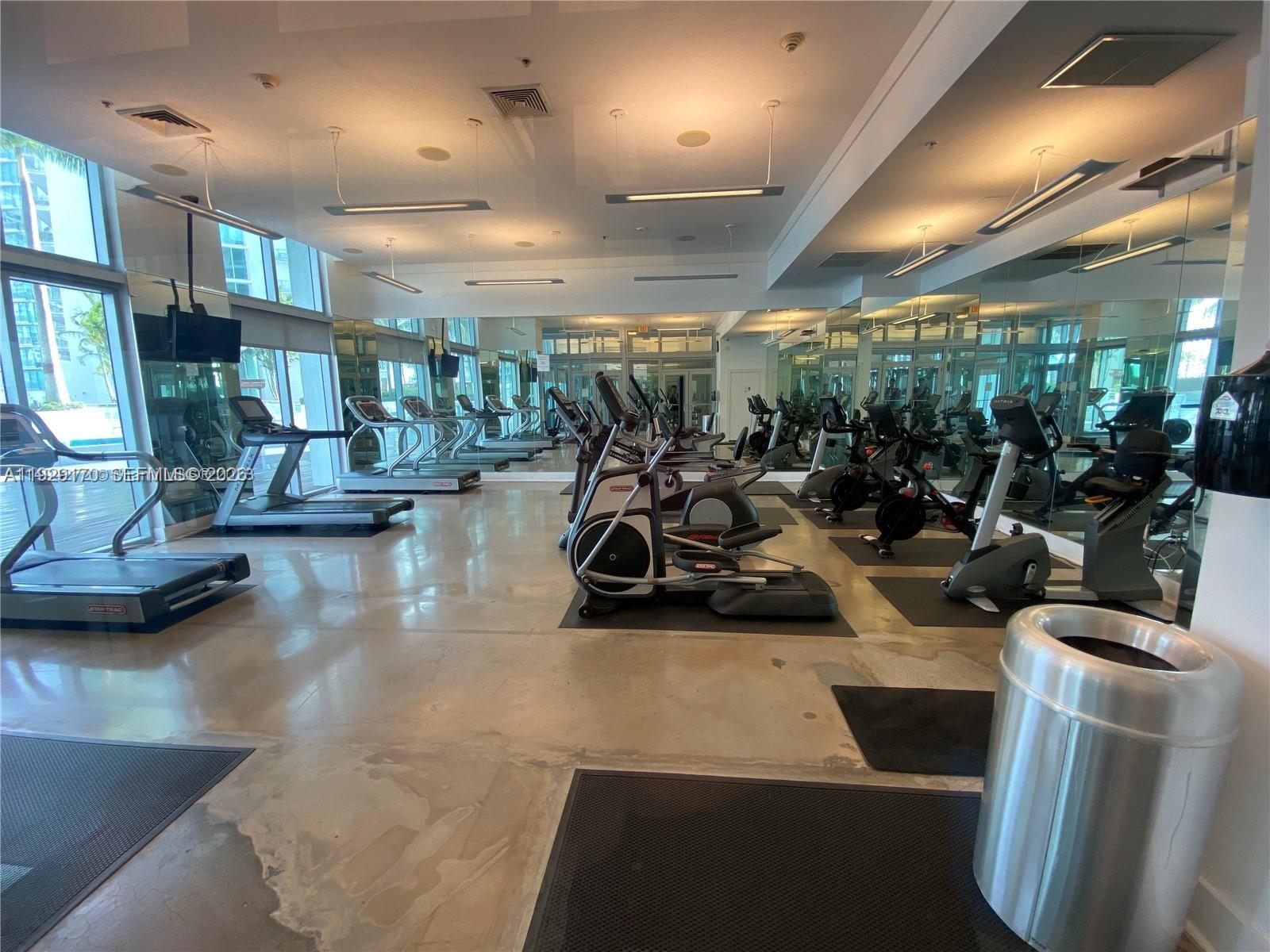 90 SW 3rd St #1110, Miami FL 33130