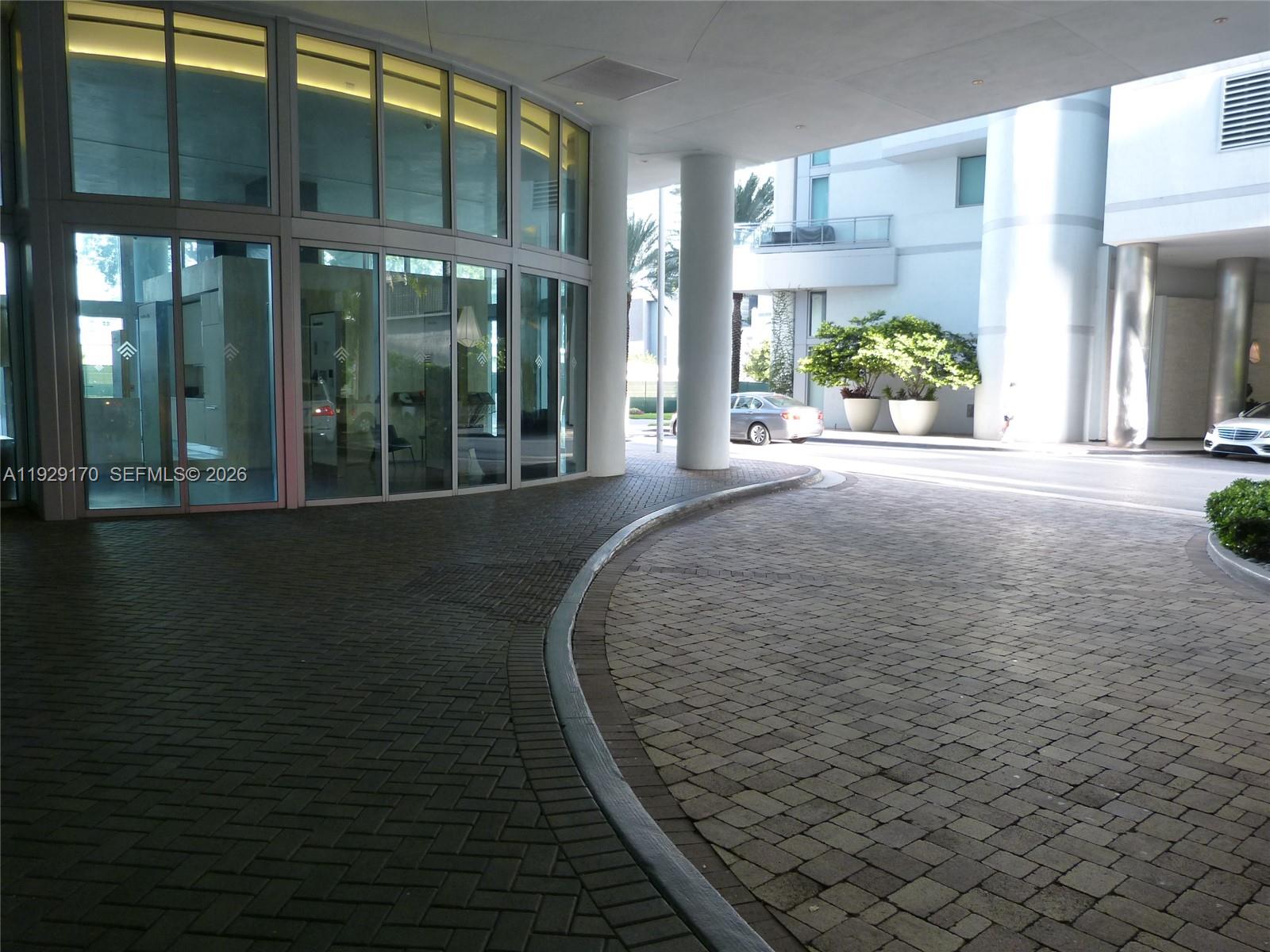 90 SW 3rd St #1110, Miami FL 33130