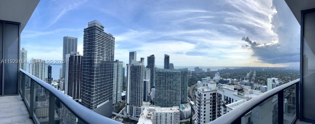 55 SW 9th St #4205, Miami FL 33130