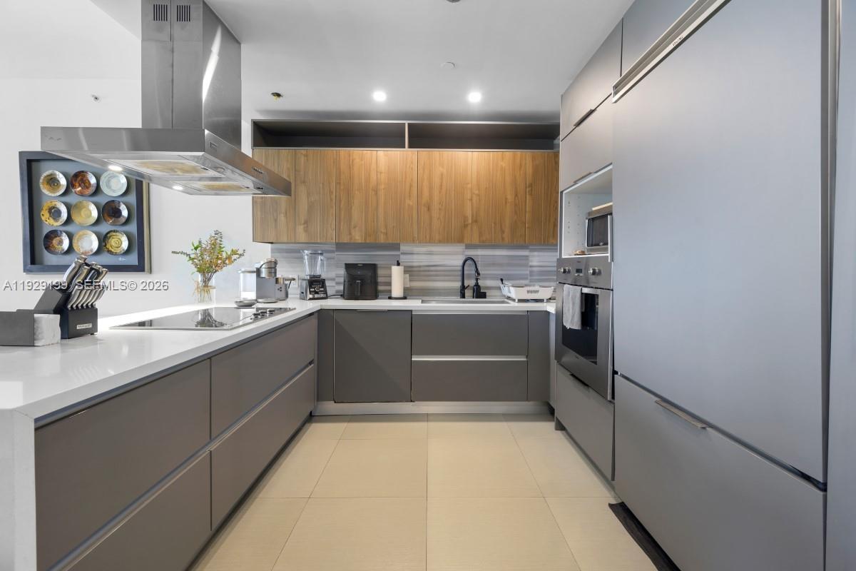 1100 Biscayne Blvd #3104, Miami FL 33132