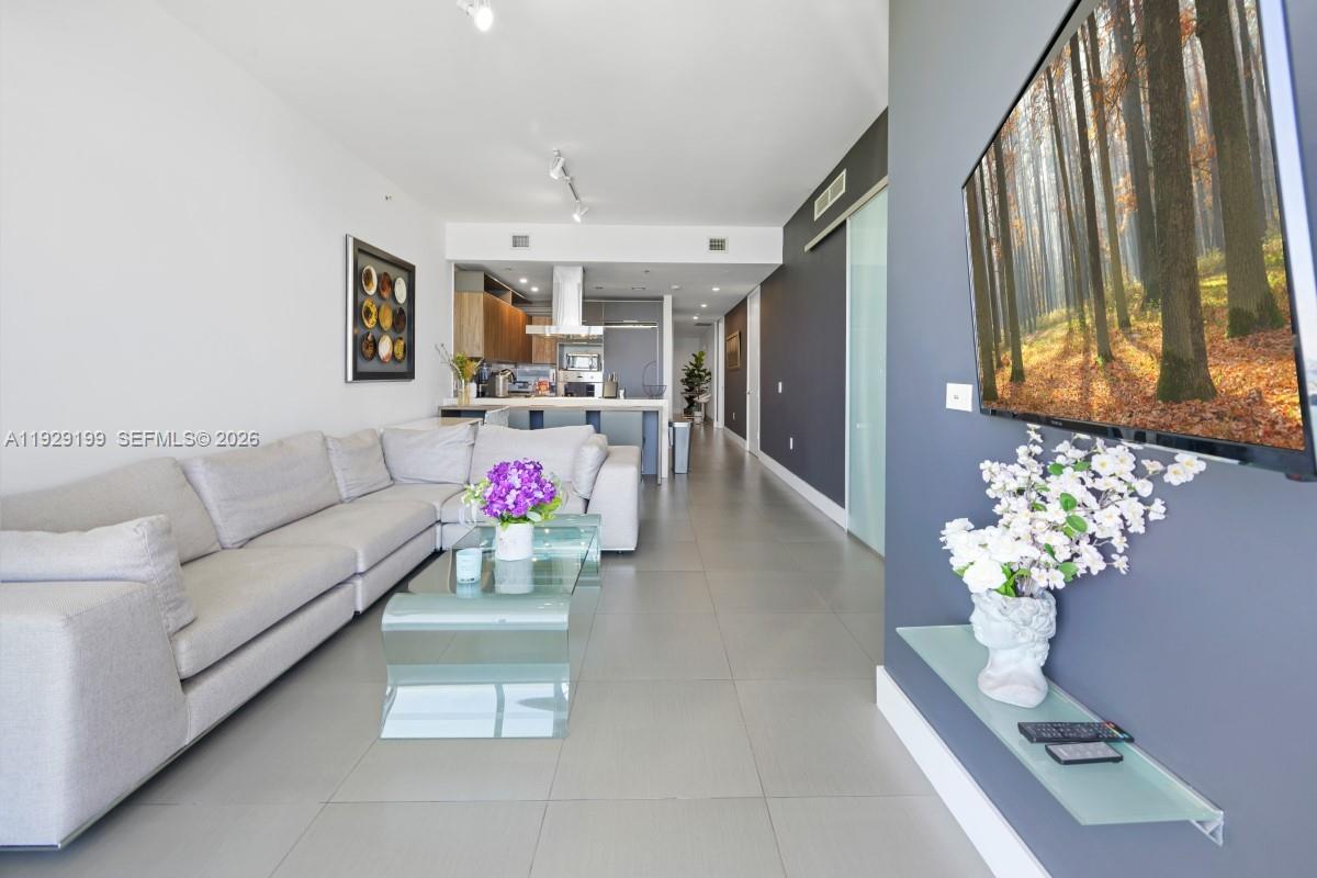 1100 Biscayne Blvd #3104, Miami FL 33132