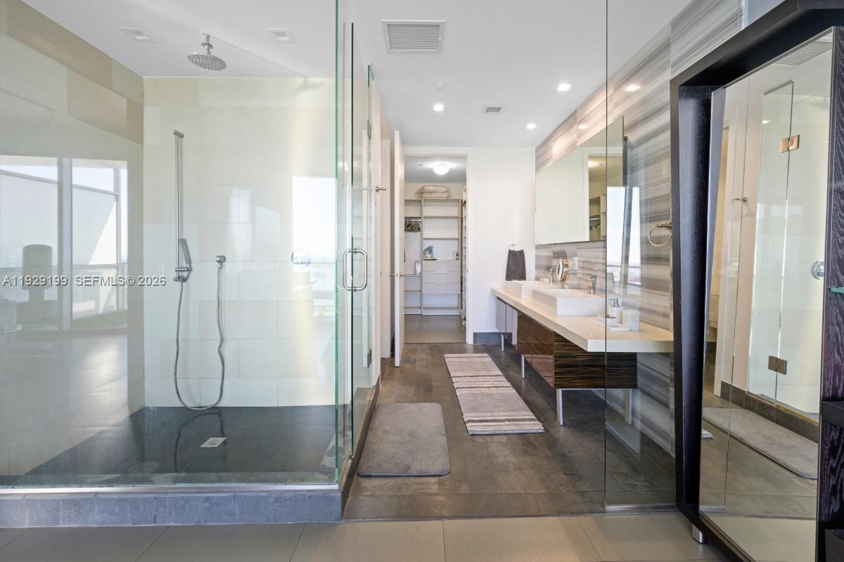 1100 Biscayne Blvd #3104, Miami FL 33132