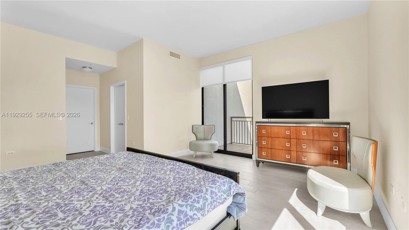 999 SW 1st Ave #UPH12, Miami FL 33130