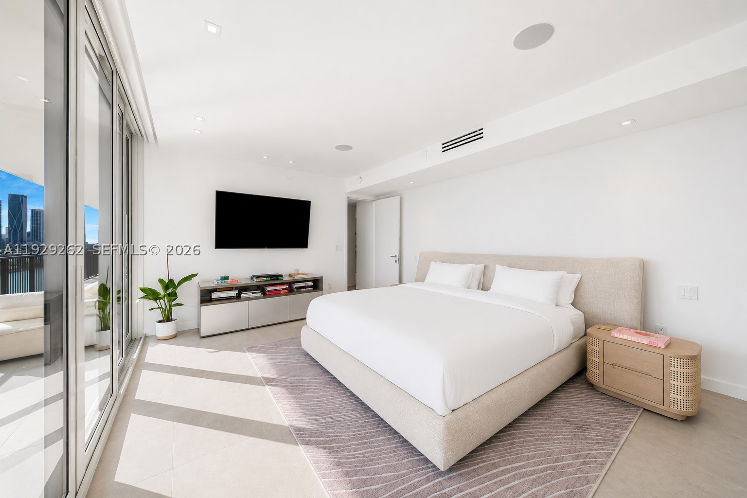 1000 Venetian Way #1004, Miami FL 33139