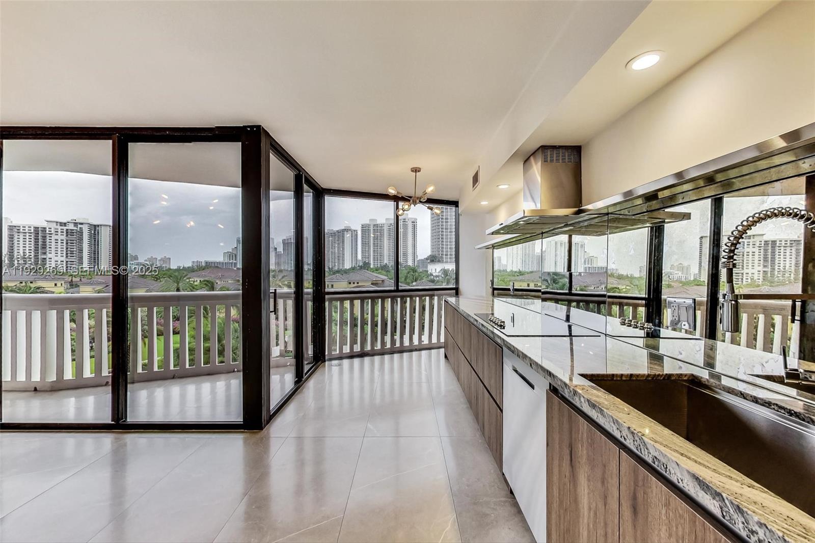 1000 Island Blvd #506, Aventura FL 33160