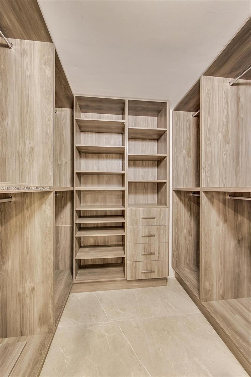 1000 Island Blvd #506, Aventura FL 33160