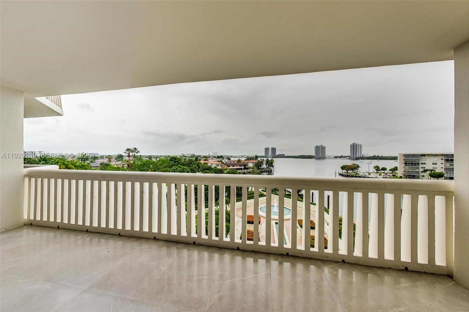 1000 Island Blvd #506, Aventura FL 33160