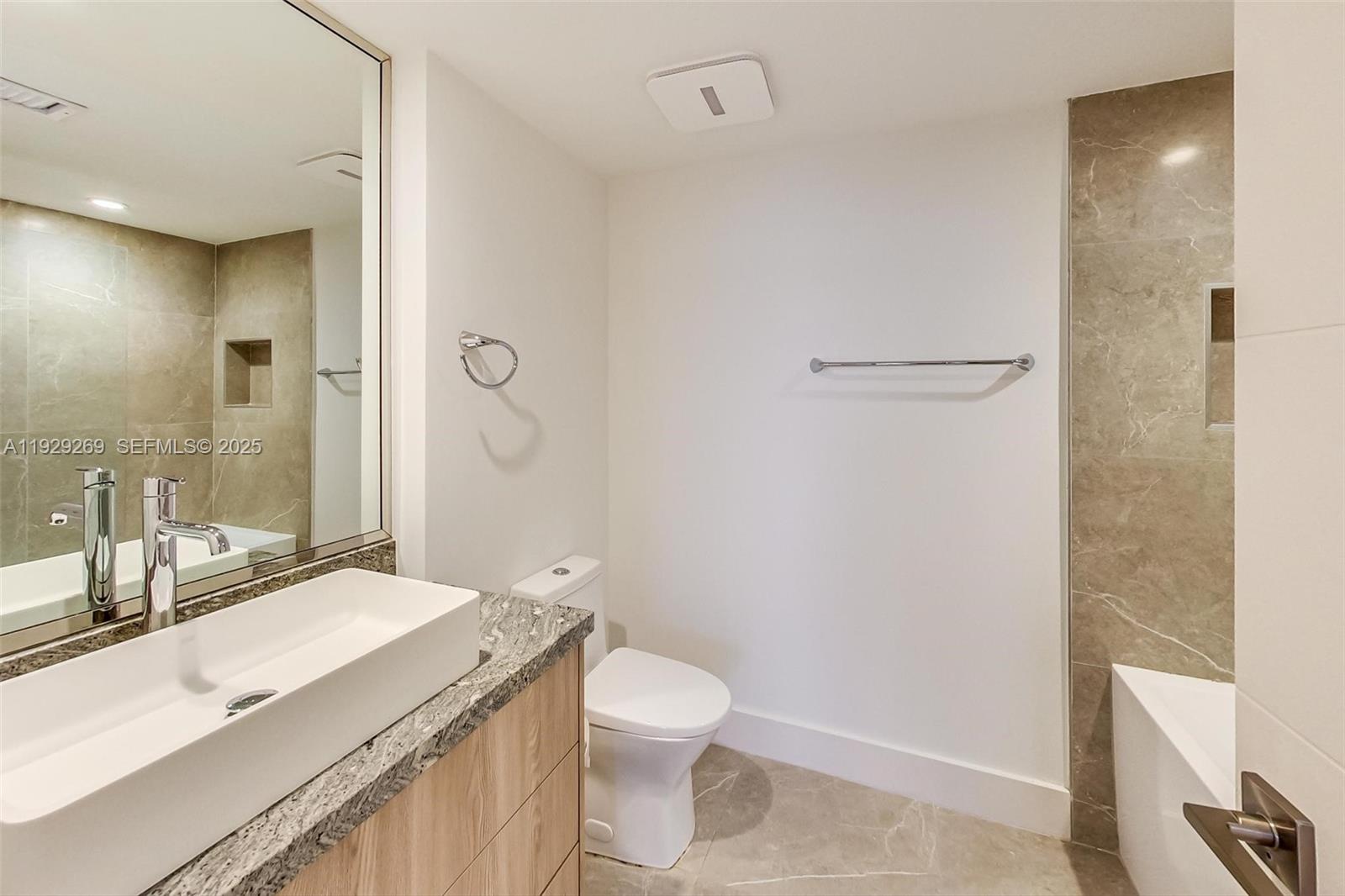 1000 Island Blvd #506, Aventura FL 33160
