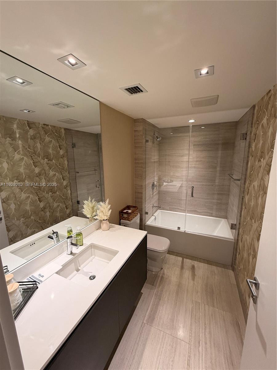 1451 Brickell Ave #1105, Miami FL 33131