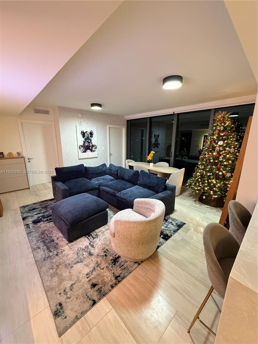 1451 Brickell Ave #1105, Miami FL 33131