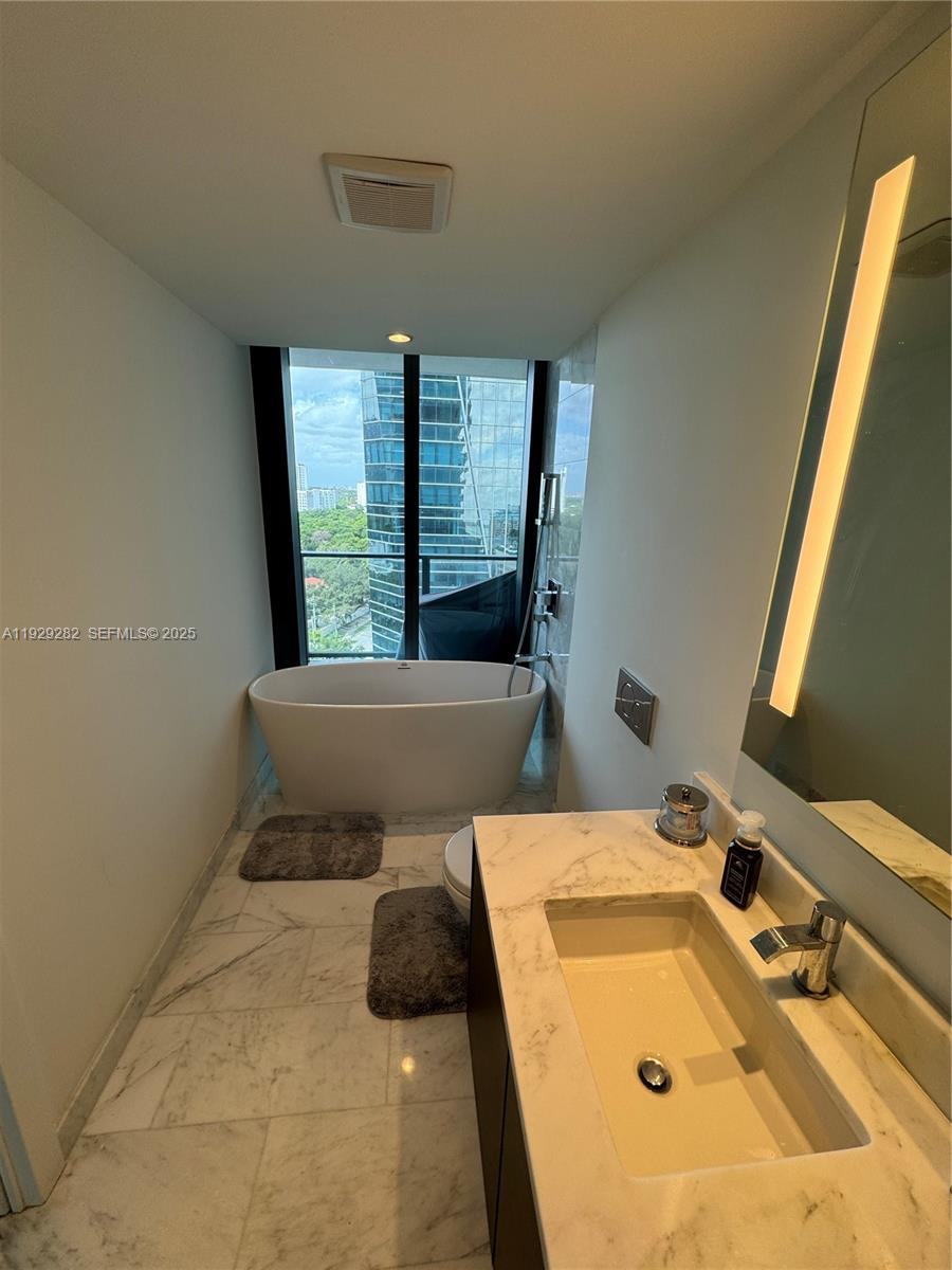 1451 Brickell Ave #1105, Miami FL 33131