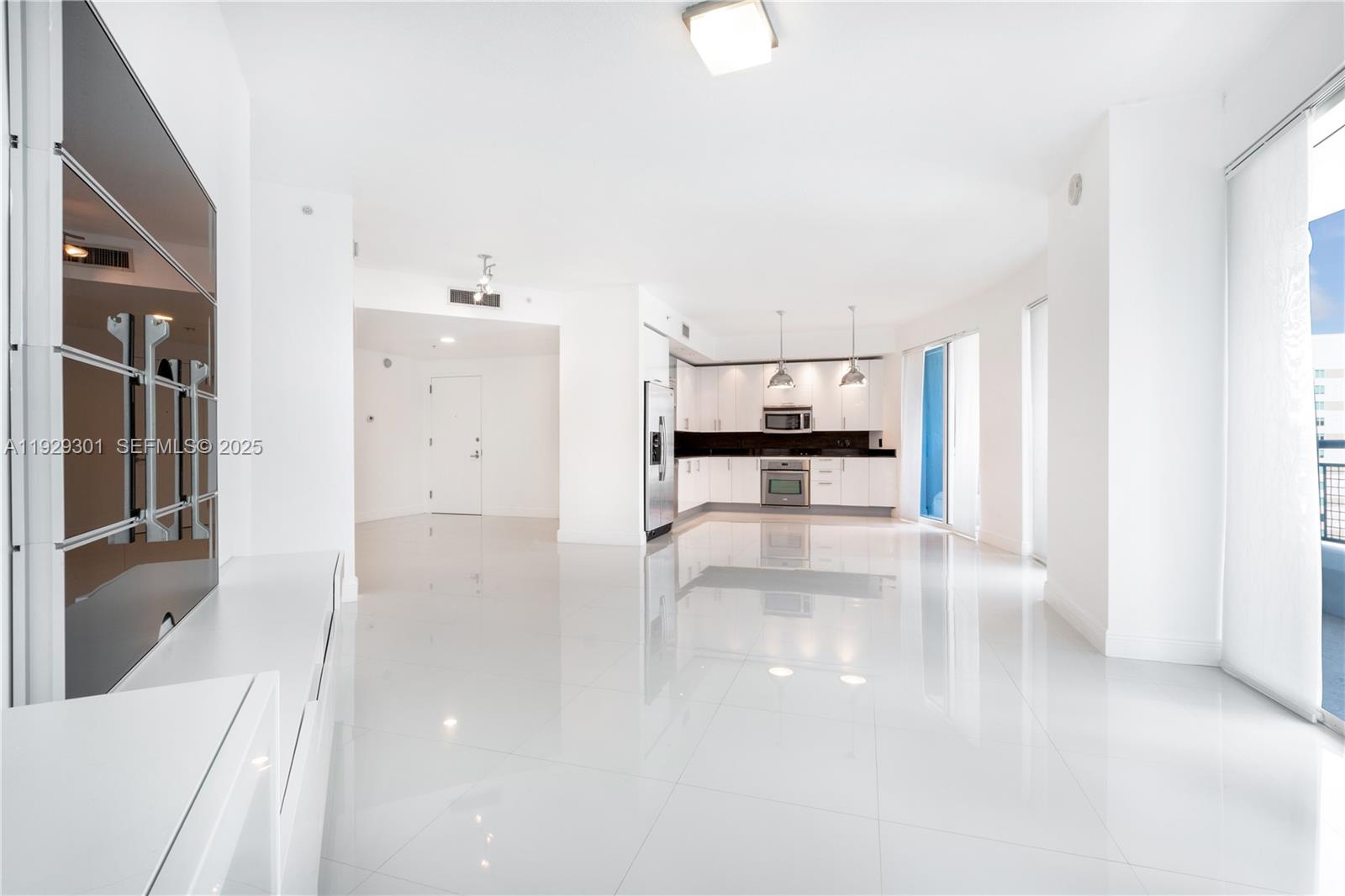 60 SW 13th St #1224, Miami FL 33130