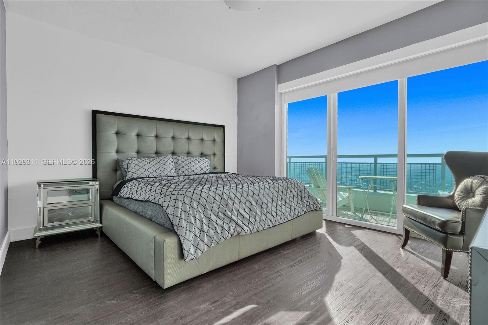 60 SW 13th St #4607, Miami FL 33130