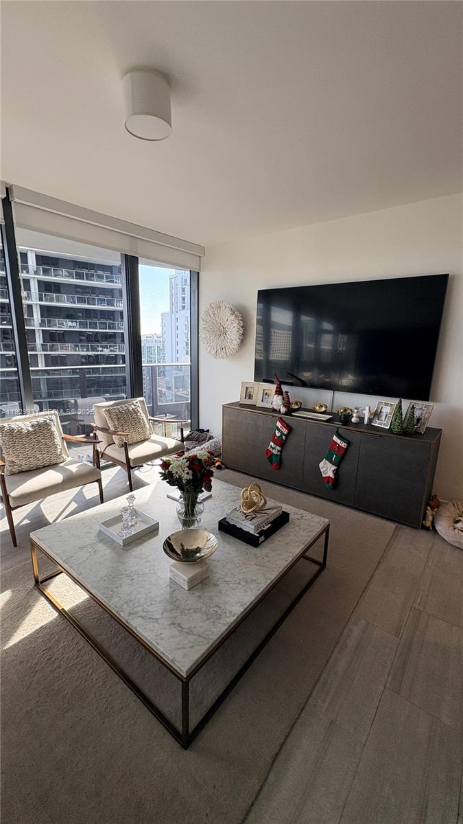 1000 Brickell Plz #4009, Miami FL 33131