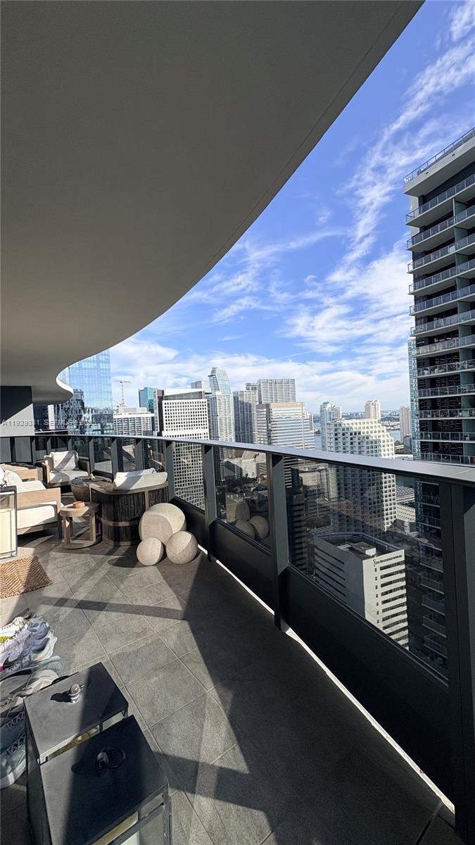 1000 Brickell Plz #4009, Miami FL 33131