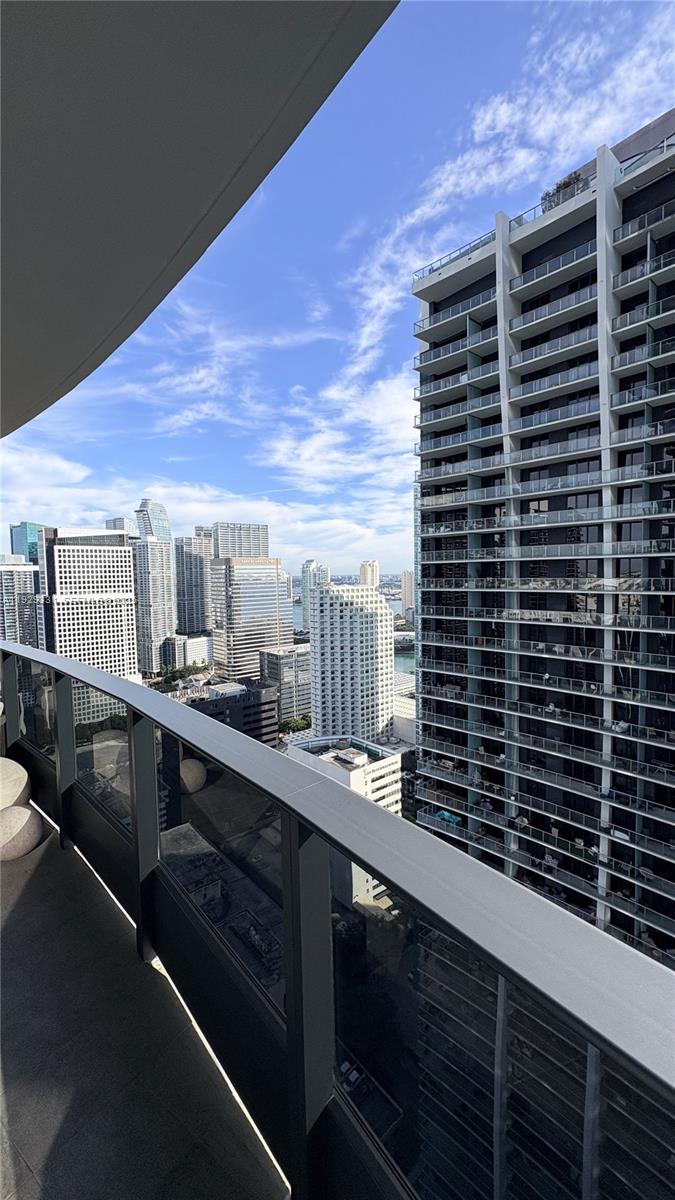 1000 Brickell Plz #4009, Miami FL 33131