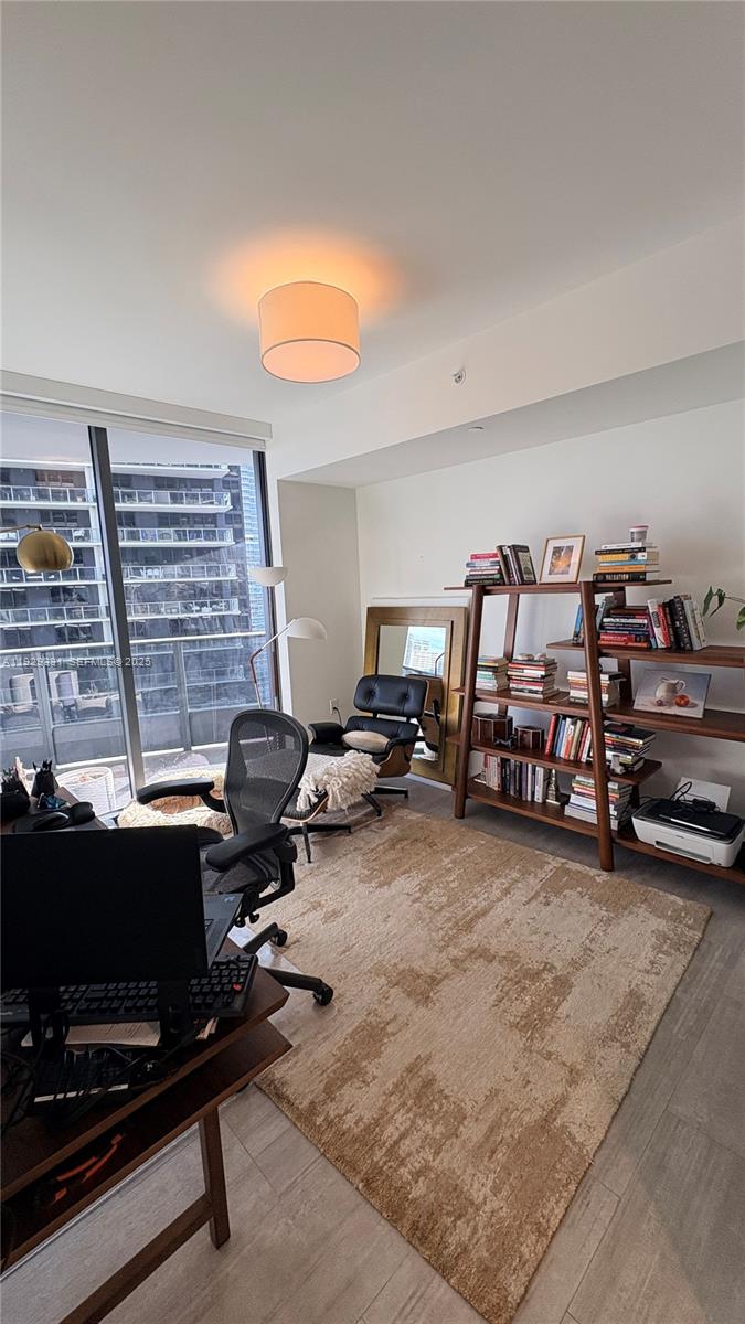 1000 Brickell Plz #4009, Miami FL 33131