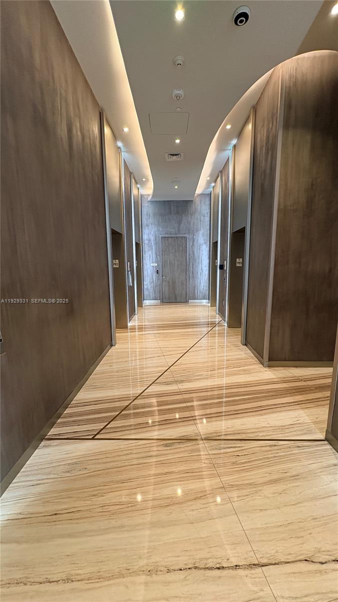 1000 Brickell Plz #4009, Miami FL 33131