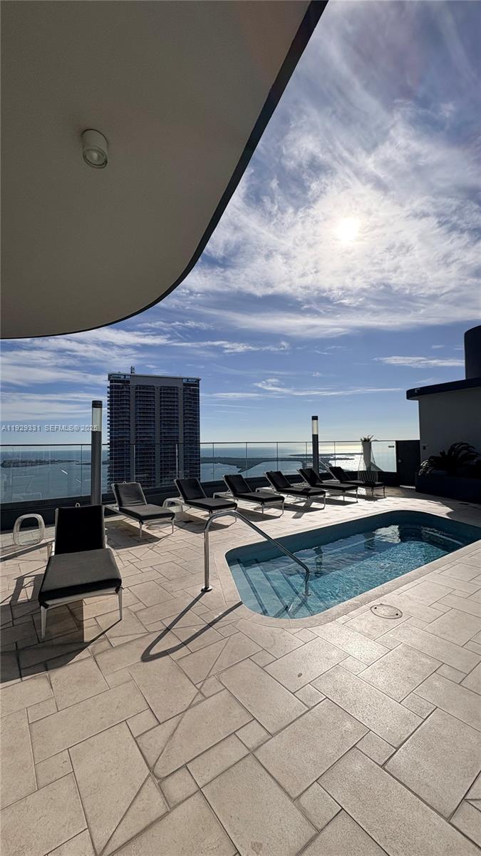 1000 Brickell Plz #4009, Miami FL 33131