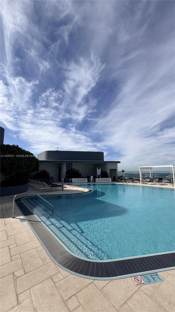 1000 Brickell Plz #4009, Miami FL 33131