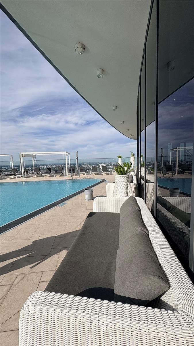 1000 Brickell Plz #4009, Miami FL 33131