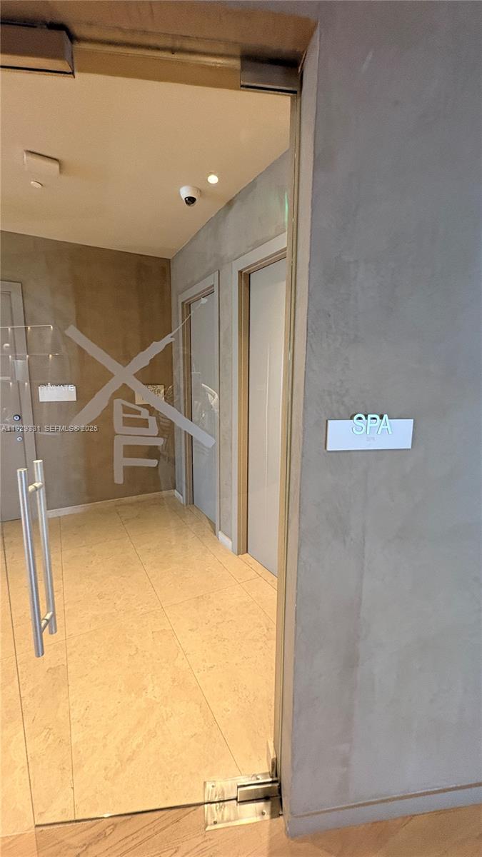1000 Brickell Plz #4009, Miami FL 33131