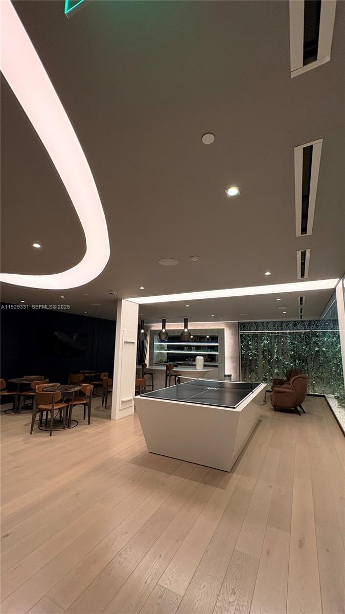 1000 Brickell Plz #4009, Miami FL 33131