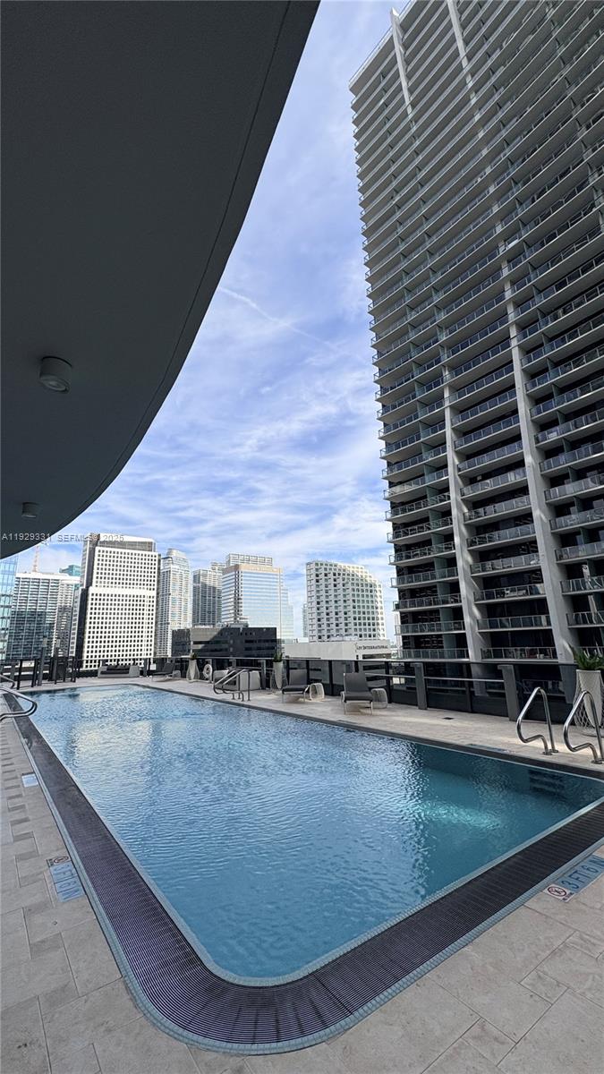 1000 Brickell Plz #4009, Miami FL 33131
