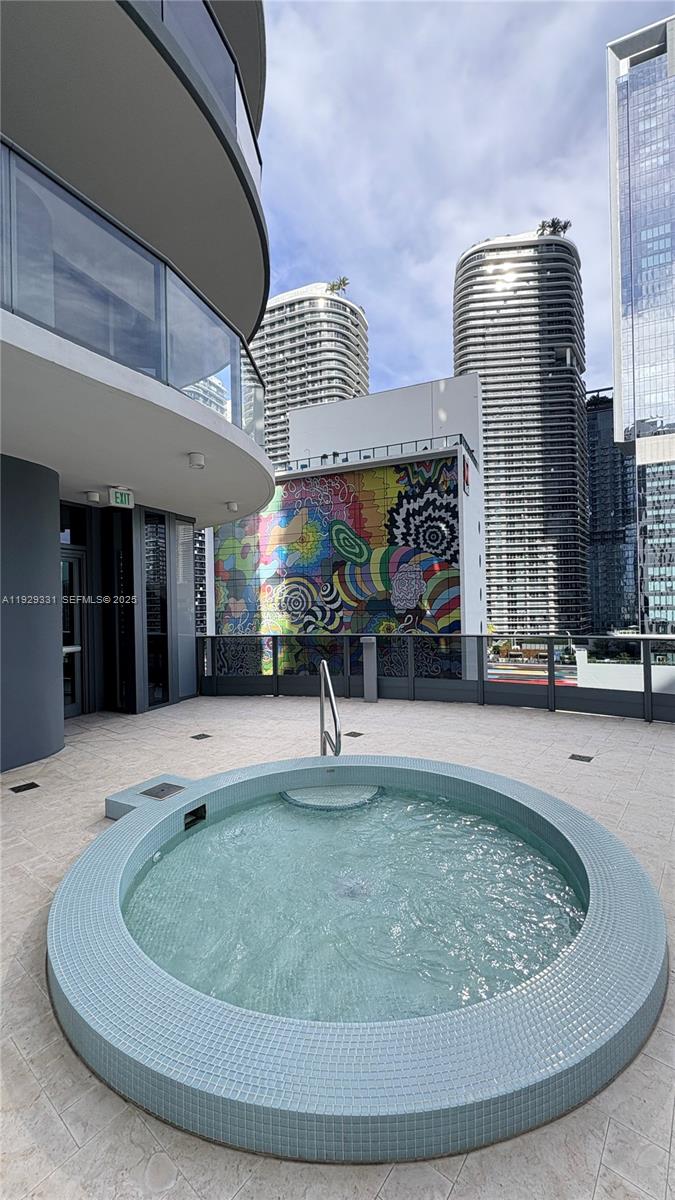 1000 Brickell Plz #4009, Miami FL 33131