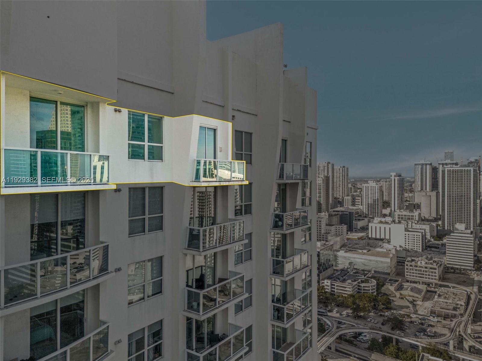 31 SE 5th St #4314, Miami FL 33131