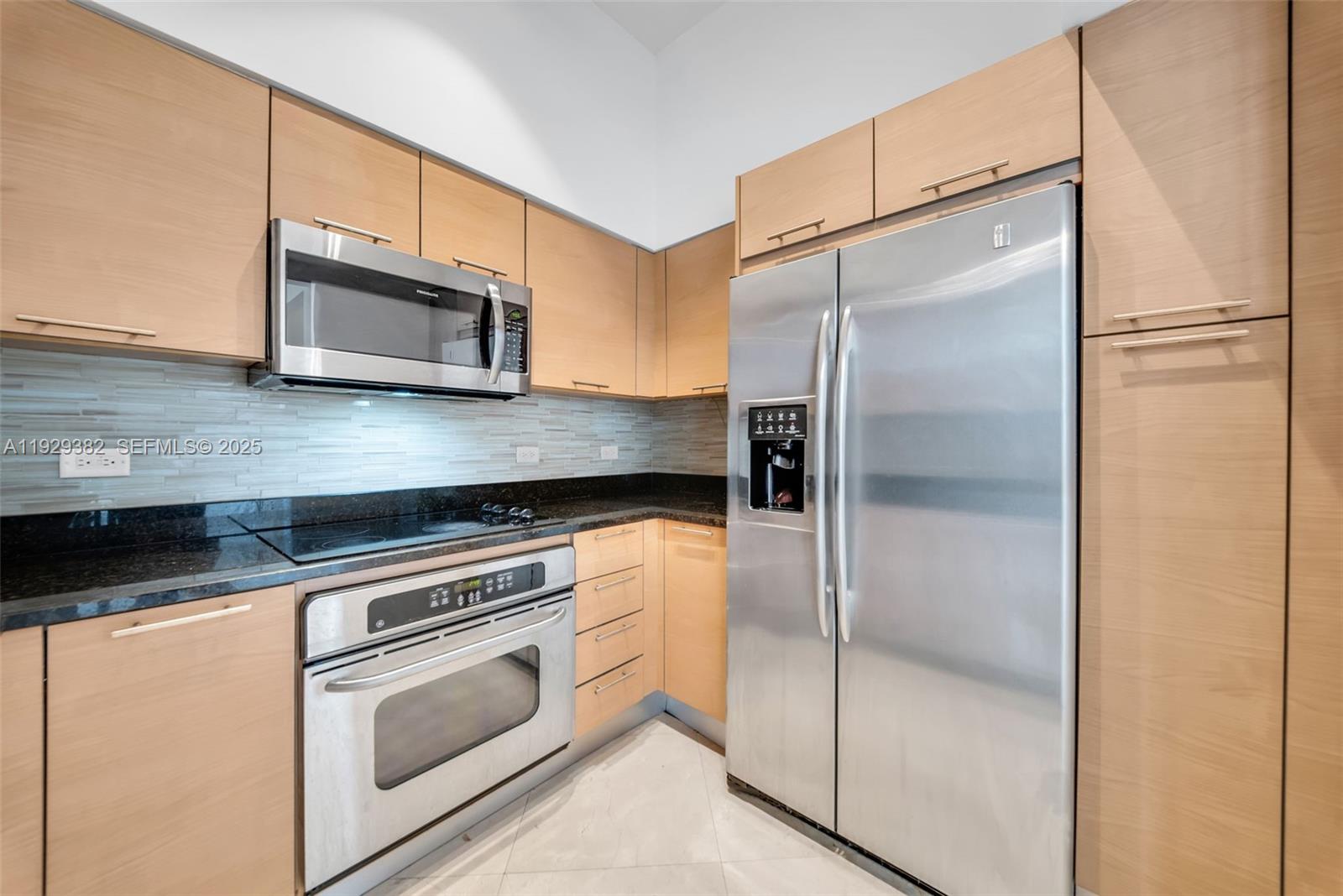 31 SE 5th St #4314, Miami FL 33131