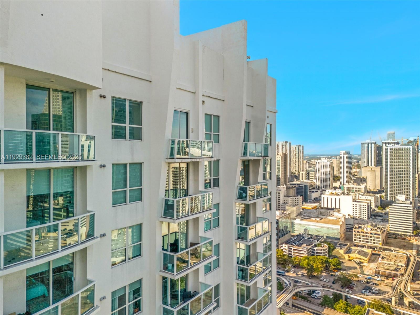 31 SE 5th St #4314, Miami FL 33131