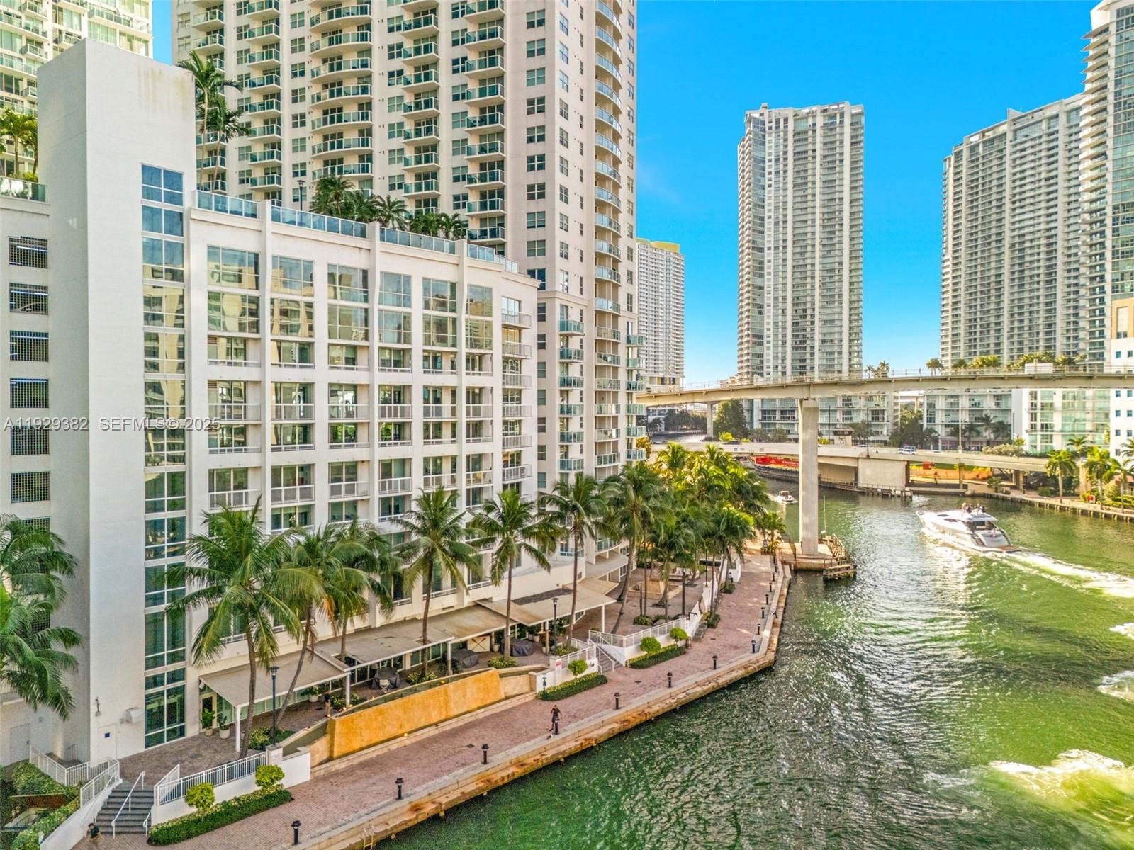 31 SE 5th St #4314, Miami FL 33131
