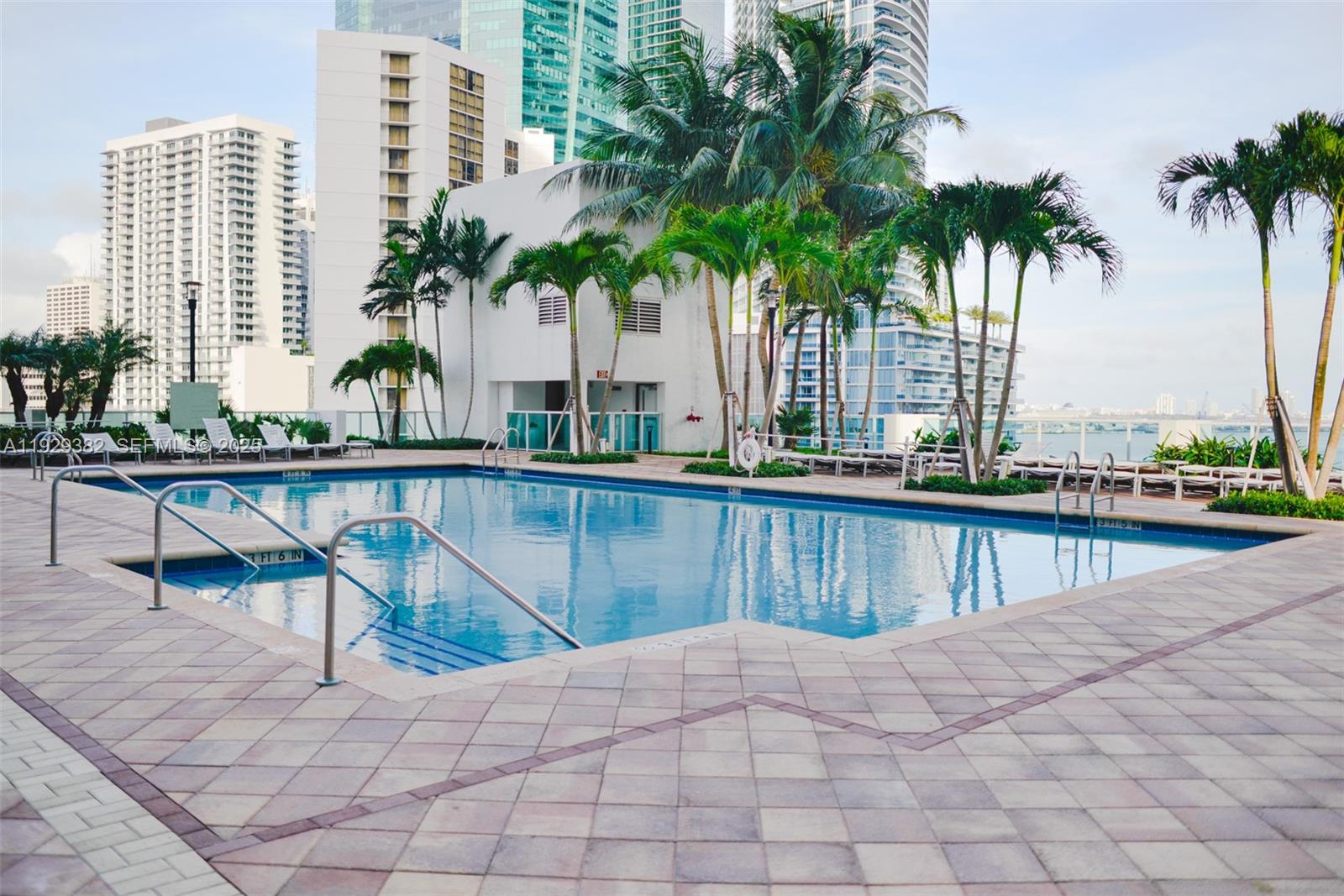 31 SE 5th St #4314, Miami FL 33131