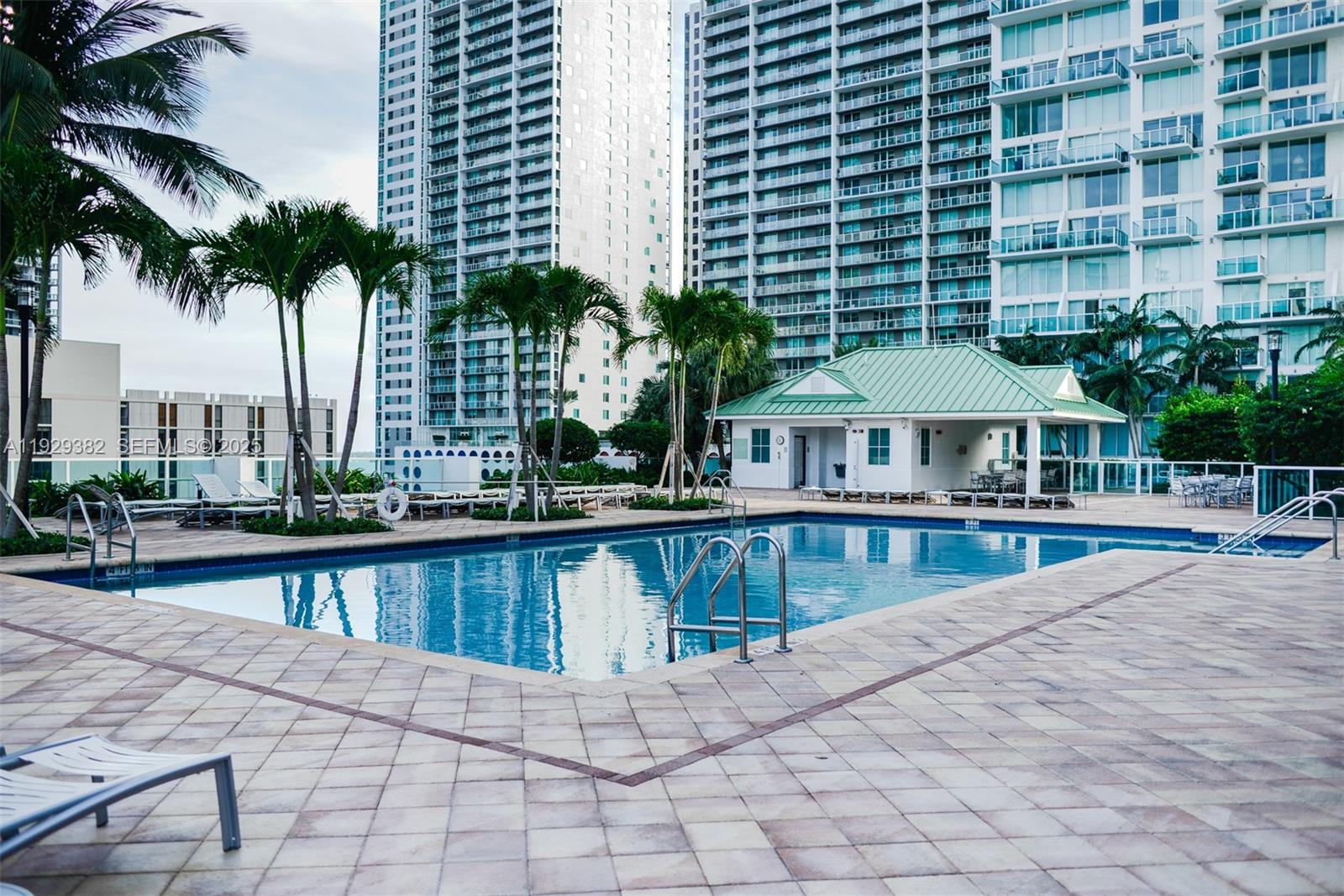 31 SE 5th St #4314, Miami FL 33131