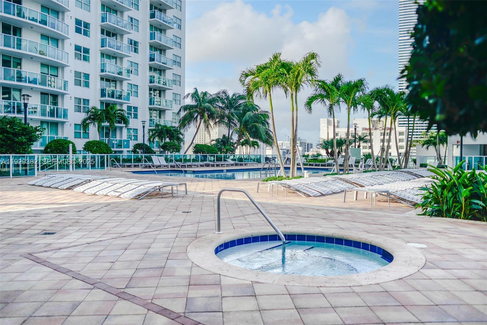 31 SE 5th St #4314, Miami FL 33131