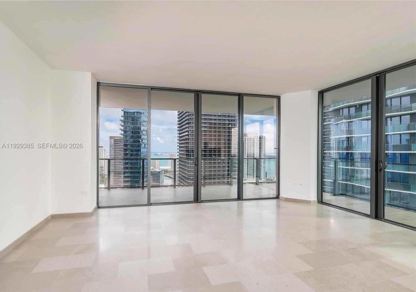 88 SW 7th St #2501, Miami FL 33130