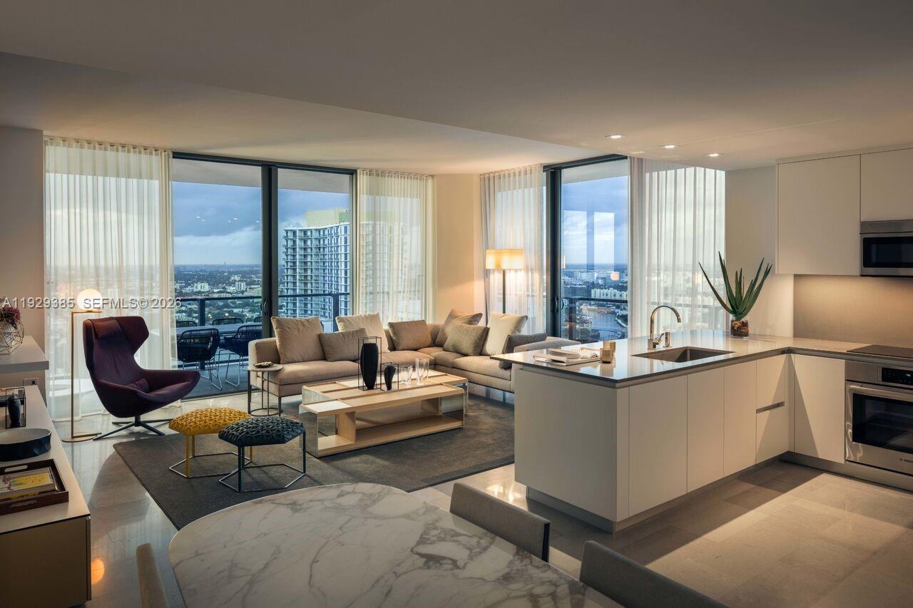 88 SW 7th St #2501, Miami FL 33130