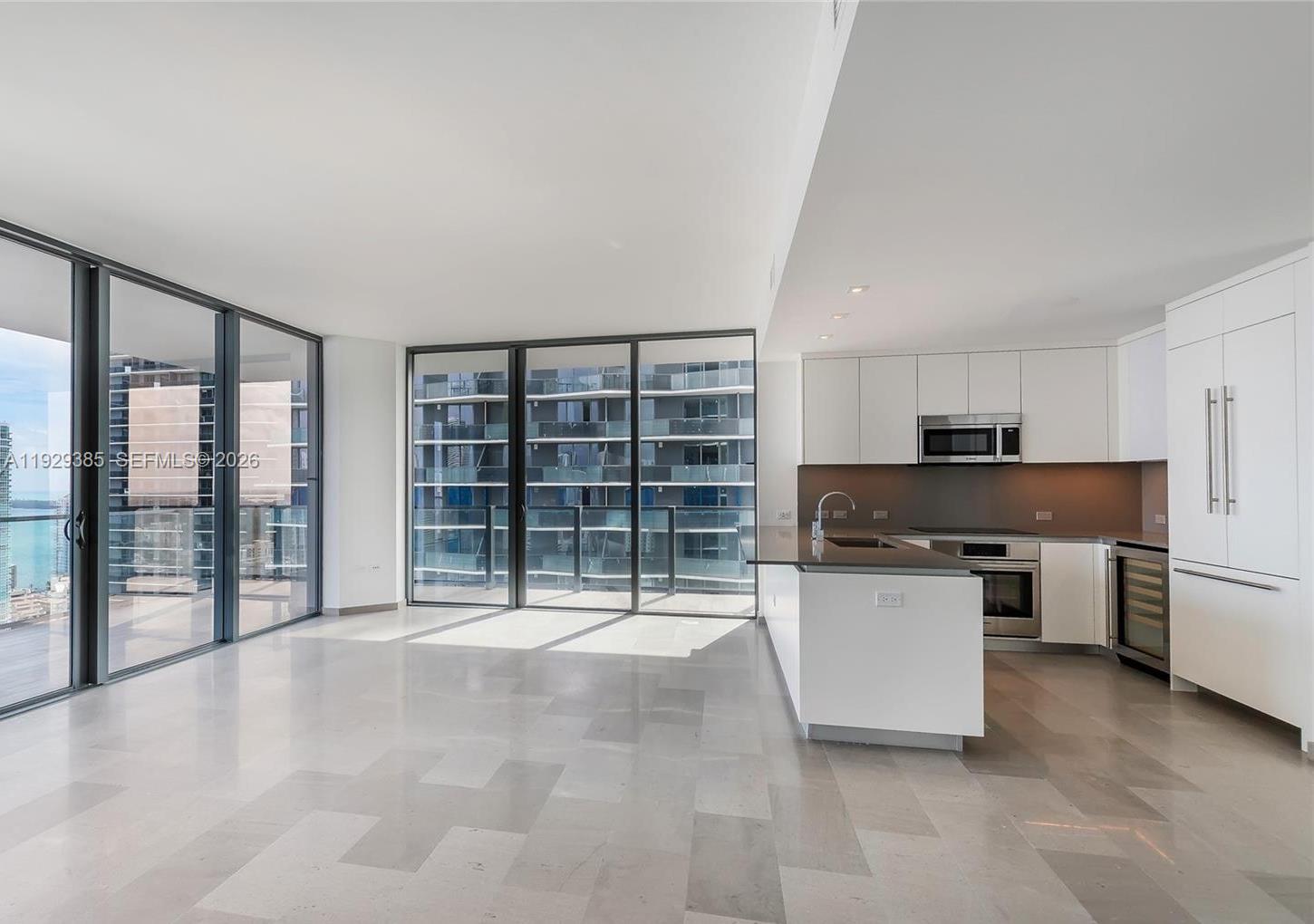 88 SW 7th St #2501, Miami FL 33130