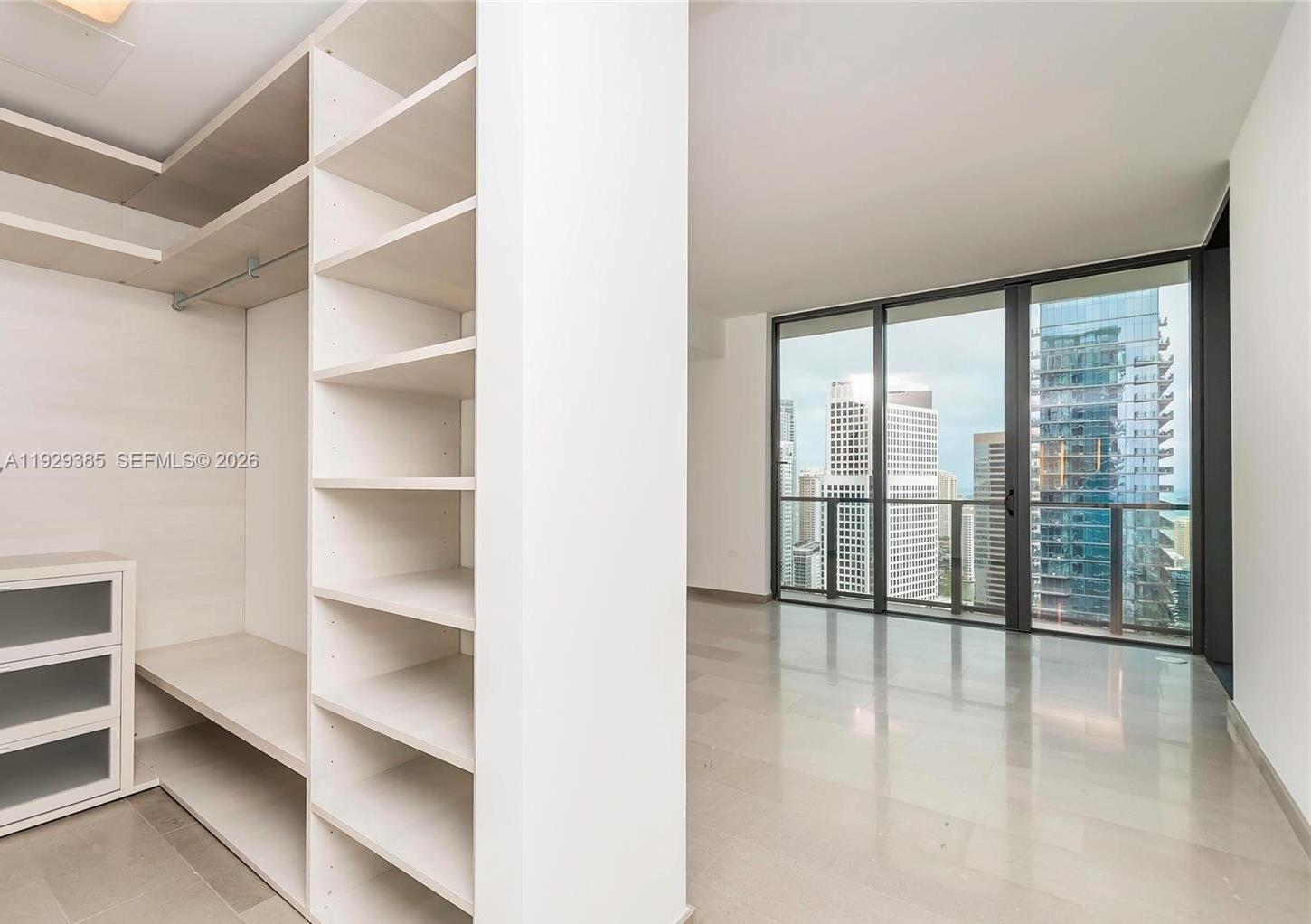 88 SW 7th St #2501, Miami FL 33130