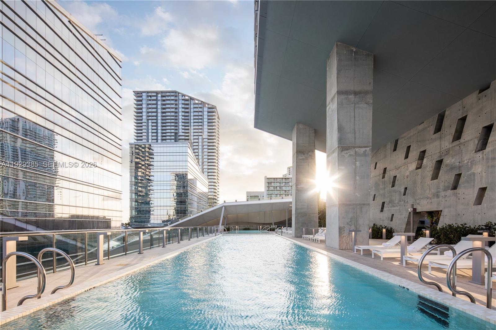 88 SW 7th St #2501, Miami FL 33130