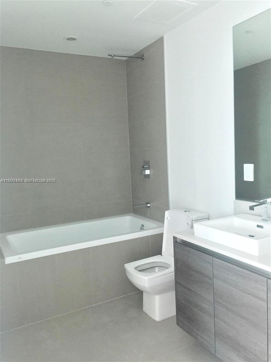 1080 Brickell Ave #3007, Miami FL 33131