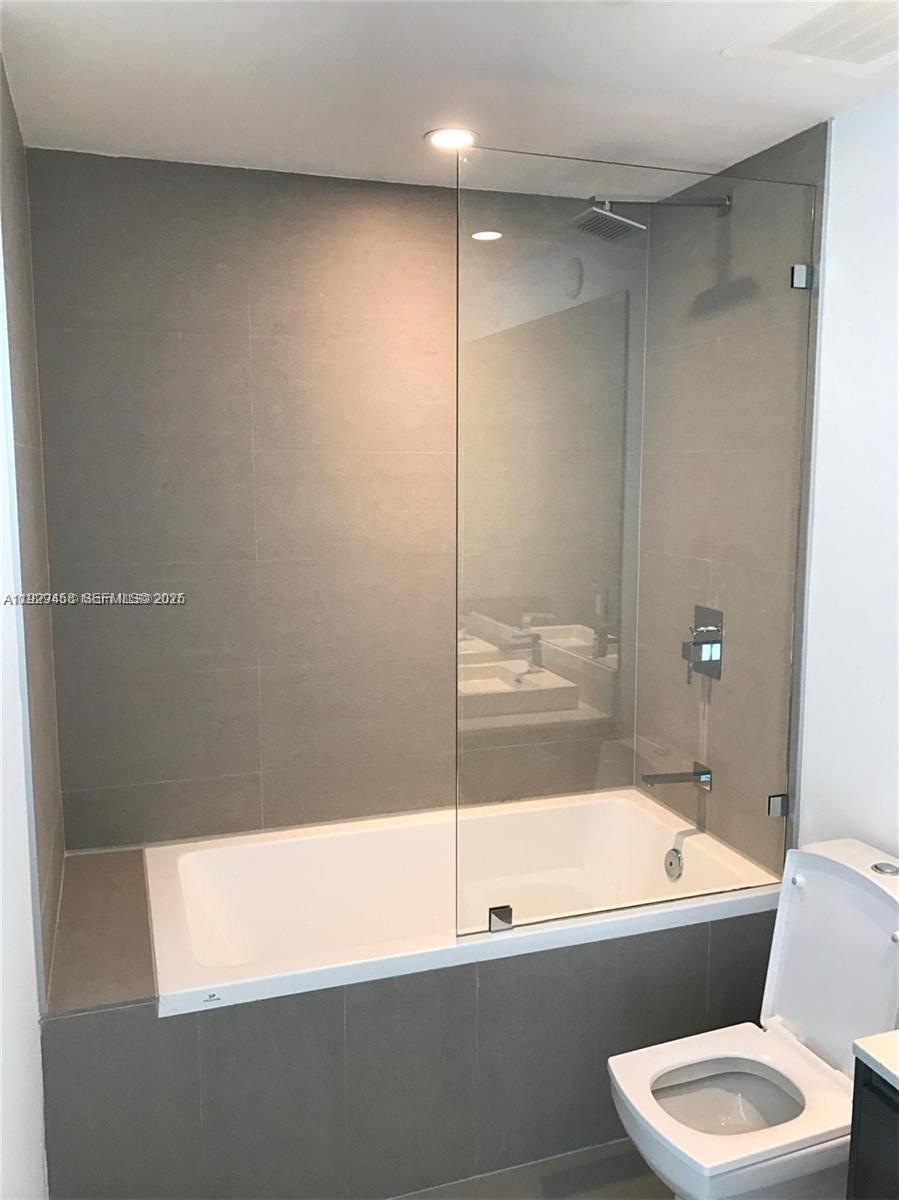 1080 Brickell Ave #3007, Miami FL 33131