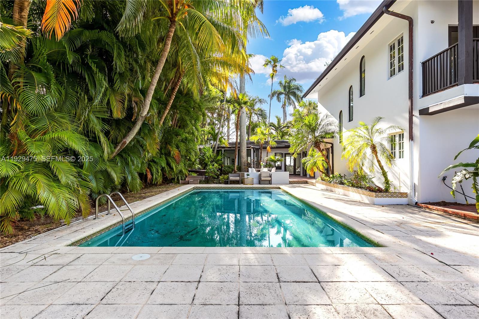 1349 Middle River Dr, Fort Lauderdale FL 33308