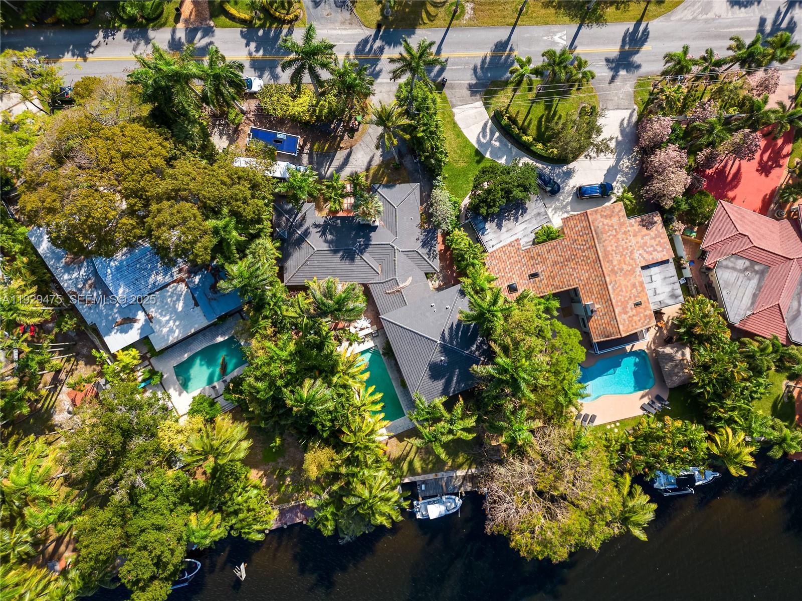 1349 Middle River Dr, Fort Lauderdale FL 33308