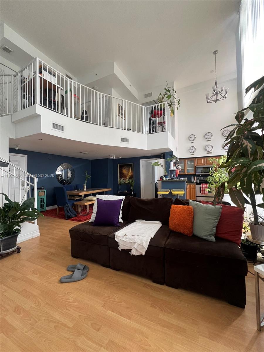 1 Glen Royal Pkwy #1612, Miami FL 33125